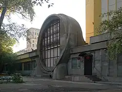 Основной фасад гаража в 2014 году