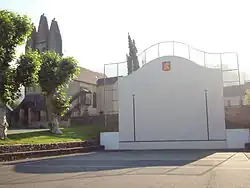 Фронтон (площадка для игры в пелоту)