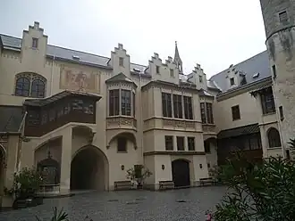 Внутренний двор замка