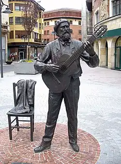 Памятник Ипаррагирре в Гернике