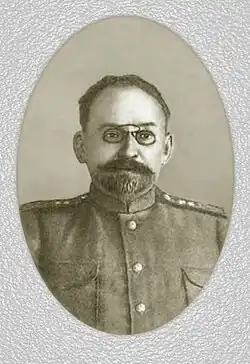 «Ваша будущая задача не только лечить больных детей, но и сделаться друзьями тех семейств, где вы лечите».
«Не каждому дано свершить великое дело, но каждый может и должен принести посильную помощь и облегчить страдания детей».