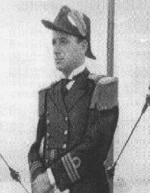 Михаил Хадзиконстандис при получении звания коммандера, 1938