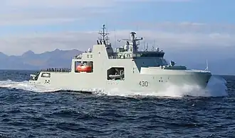 HMCS Harry DeWolf в районе Датч-Харбора, 23 сентября 2021 года.