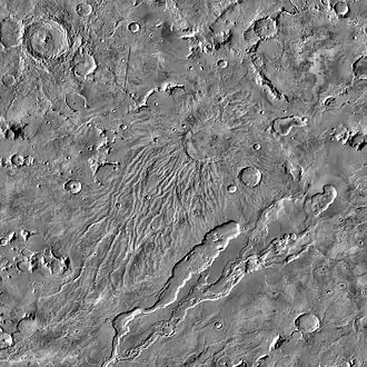 Гора Адриатическая. Мозаичное изображение составлено на основе снимков орбитального аппарата «Марс Одиссей».