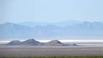 Панорама озера и солончака Хадж-Аликоли