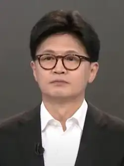 Хан Дон Хун, бывший председатель партии.