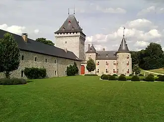 Замок с южной стороны