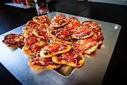 Пиццетта в форме сердца