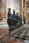 Фигуры для незавершённого надгробия императора Максимилиана. 1512—1513. Придворная церковь. Инсбрук