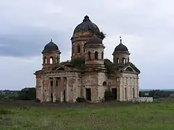 Троицкий храм в селе Пятино (Ульяновская область) (С 2016 года восстанавливается).