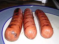 Сосиски после жарки на гриле