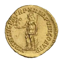 Ауреус. Реверс. Виртута в шлеме стоит, влево; в правой руке Виктория