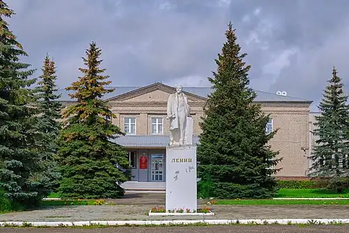 Здание администрации Игринского района