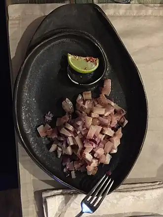 Салат «Индигирка» с долькой лайма