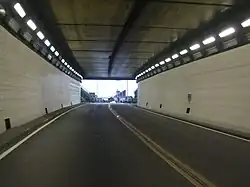 Внутри северного портала тоннеля в 2010 году