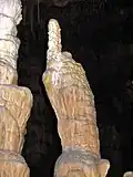 Интересная форма сталагмита в пещере Сорек (Израиль)