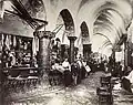 Интерьер Большого базара в 90-х годах XIX века армянского фотографа Жана Паскаля Себы