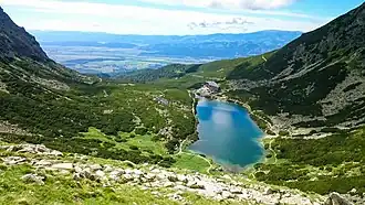 Вид на озеро с севера летом 2016 года