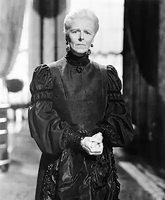 В фильме «Покойная Эдвина Блэк» (1951)