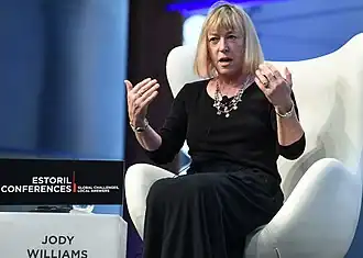 Джоди Уильямс, председатель, Нобелевская женская инициатива, США