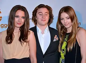 Йозефин Асплунд, Сверрир Гуднасон и София Каремюр на вручении премии «Золотой жук», январь 2013 года