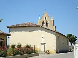 Церковь и крест