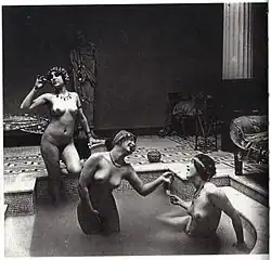 Фото из цикла Dans l'Atrium, 1912