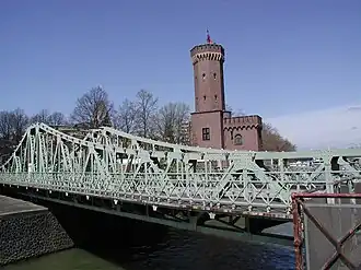 Вид на мост со стороны старой таможни