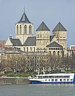 Вид с восточной стороны