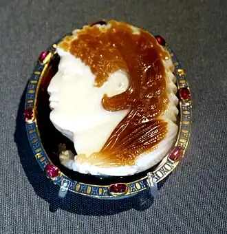 Камея изображающая Антиоха VII в образе Геракла