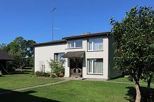 Жилой дом в деревне Каали