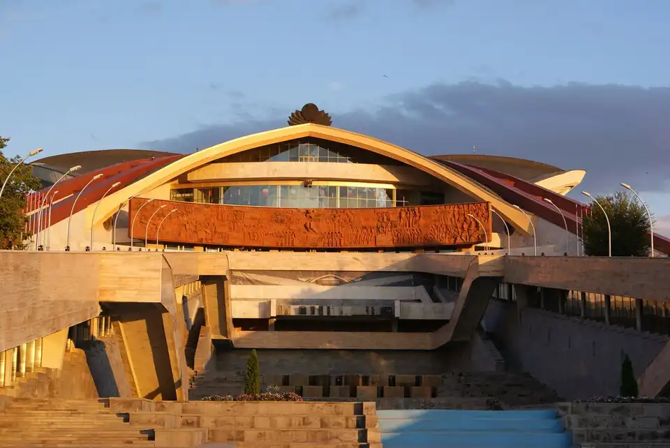 Спортивно-концертный комплекс имени Карена Демирчяна