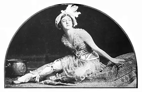 Тамара Карсавина в балете «Шахерезада», фото в журнале «Harper's Bazaar» за октябрь 1916 г.