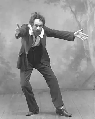 В роли Арифа (трагедия «Иблис» Г. Джавида). Азербайджанский драматический театр. 1922 год. Реж. А. М. Шарифзаде