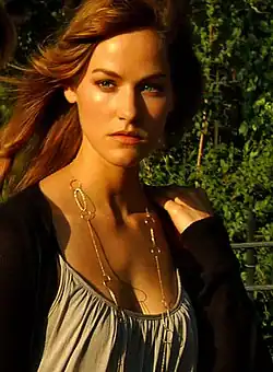 Келли Овертон в 2008 году