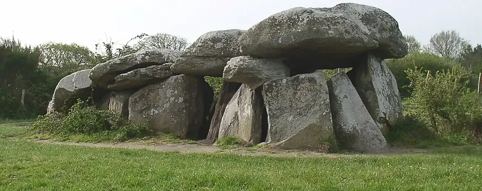 Дольмен Кербур
