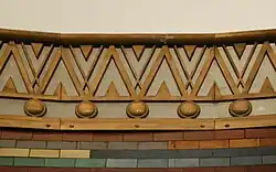 Карниз в наземном вестибюле на ул. Крещатик