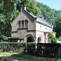 Главные ворота парка Кляйн-Глинике