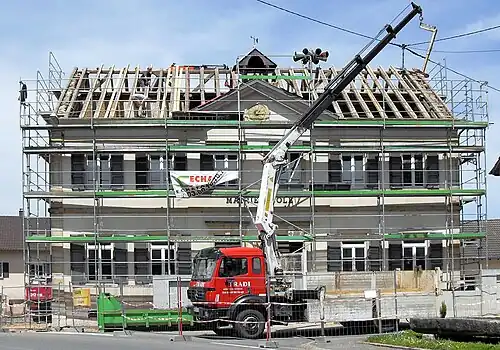 Реконструкция здания мэрии-школы