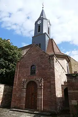 Боковая дверь в сторону Шато