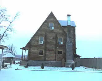 Один из домов в селе