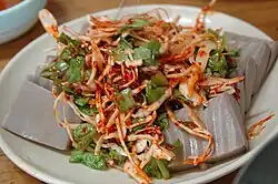 Мемильмук мунчхим, овощи с мемильмуком.