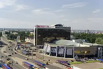 Вид на улицу и «Корстон»