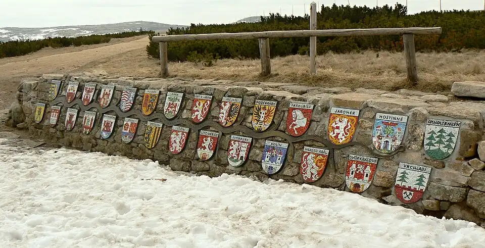 Гербы 28 городов на Эльбе