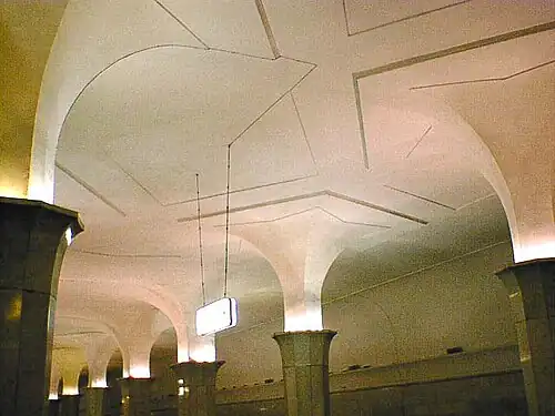 Отделка свода станции.11 марта 2000 года.