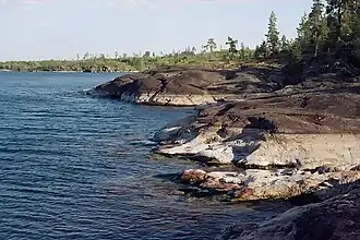 Берег острова Кухка