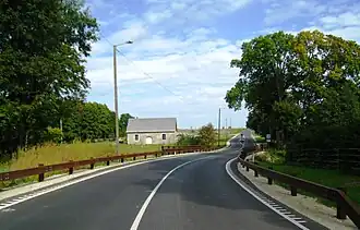 Дорога Куусалу—Леэзи в деревне Сооринна