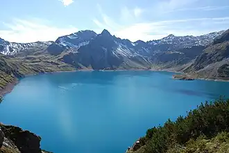 Вид на озеро осенью 2007 года.