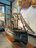 Модель La Gloire в музее флота, Париж.