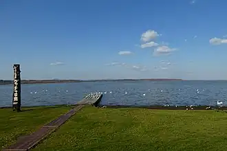 Вид на озеро Куттяро осенью 2017 года.